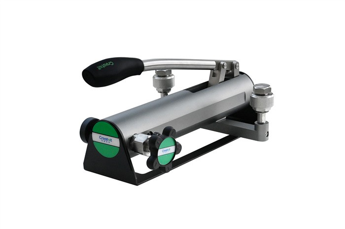 Pompă pneumatică portabilă de presiune